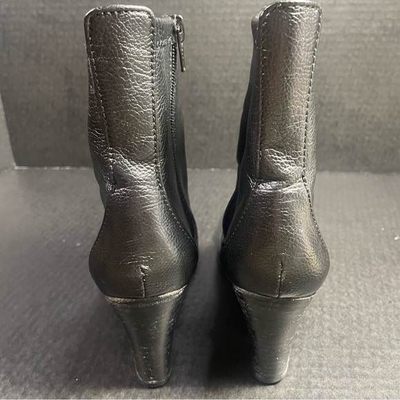 Bandolino Black Ankle Boots 5.5M 3” Heel PRICE VERY FIRM!!! - Picture 3 of 11